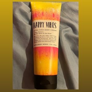 Bath and Body Works “ HAPPY VIBES “ ☀️